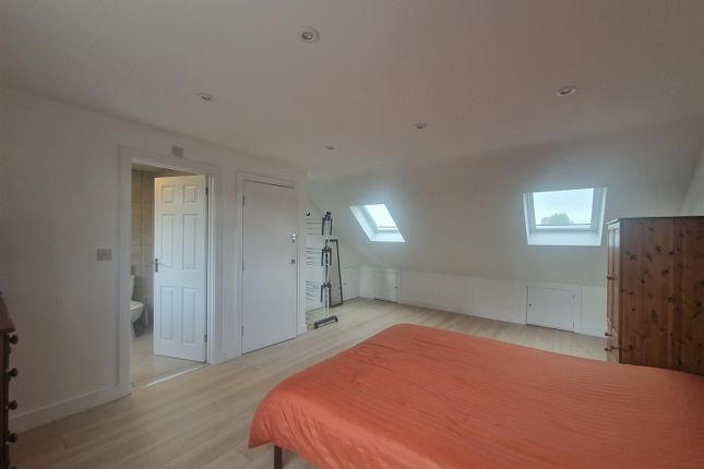 38, Monks Park, Wembley photo 2