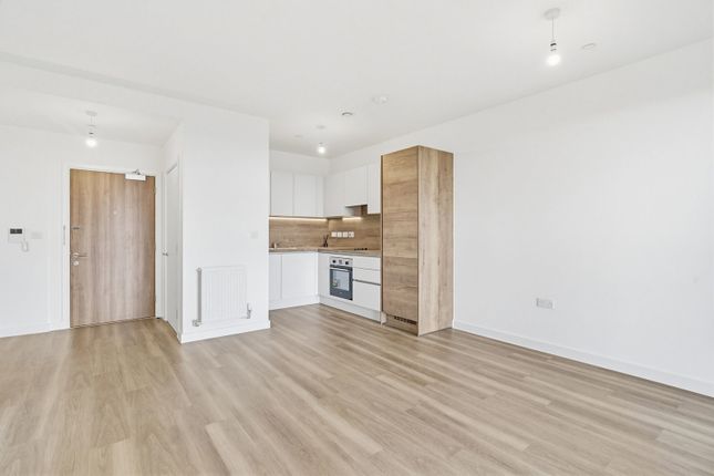 1-bed flat on Vista Heights,Apartment 162, 227 - 255 Ilderton Road, London, £1,750/mo