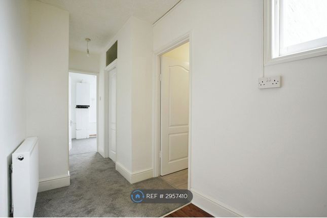 Flat, Dennison Road, Bodmin photo 3