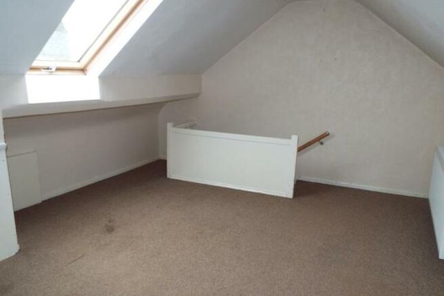 73, Sutton-in-Ashfield photo 3