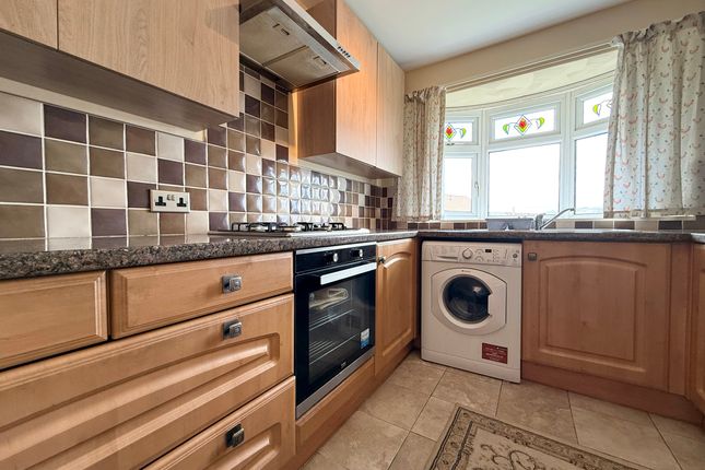 33 The Crescent, Aberdar photo 5