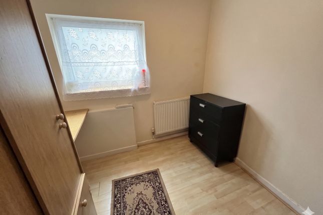 60, Atherstone Road, Luton photo 3
