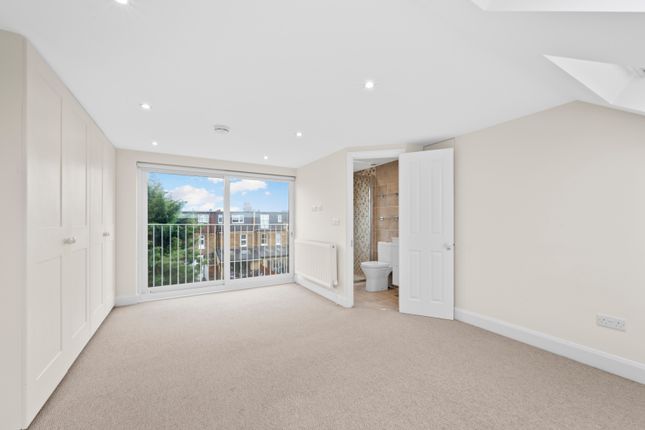 Terraced house for sale in Aston Road, Raynes Park