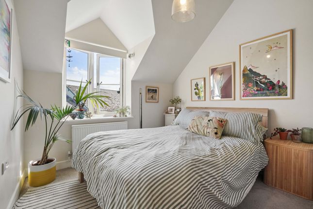 Flat 5, Stone Mason Court, Witney photo 4