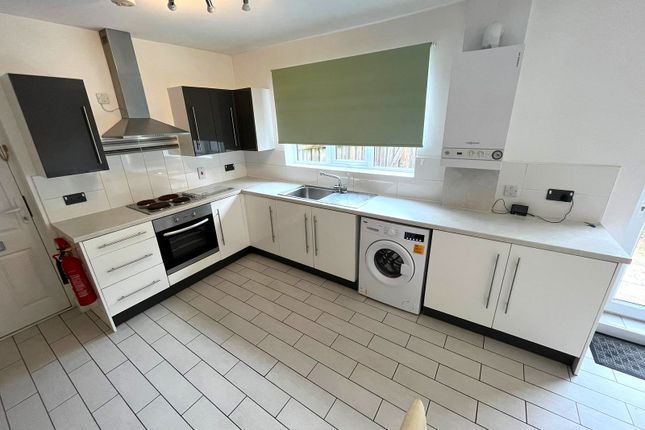 End terrace house to rent in Beeston Road, Dunkirk, Nottingham