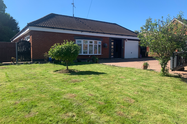 Thumbnail Detached bungalow for sale in 50 Kent Drive, Oadby, Leicester