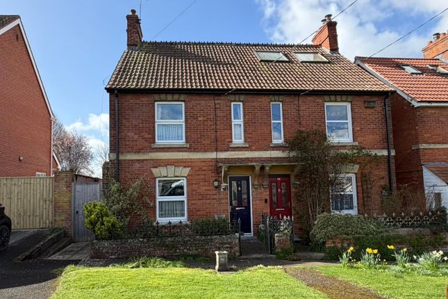 2-bed house on 8, Fairwood Road, Penleigh, £300,000