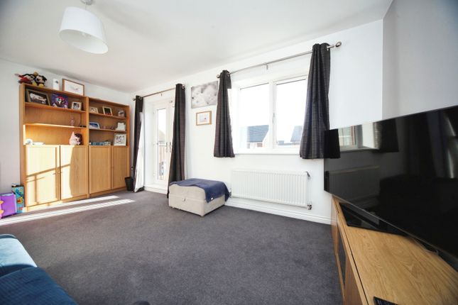 Semi-detached house for sale in Fossett Grove, Dunstable