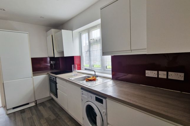 6, Stockton Road, London photo 3