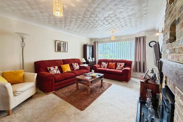 17, Queens Drive, Bury St. Edmunds photo 2