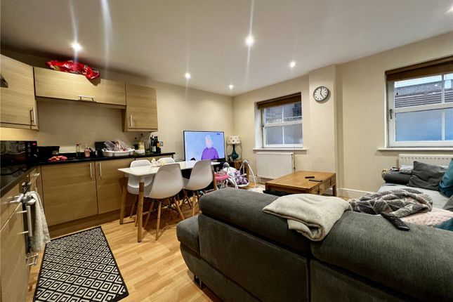 Flat 3, 32-36, Marlborough House, Hazelwood Road photo 2