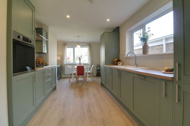6 Orchard Close, Gainsborough photo 2