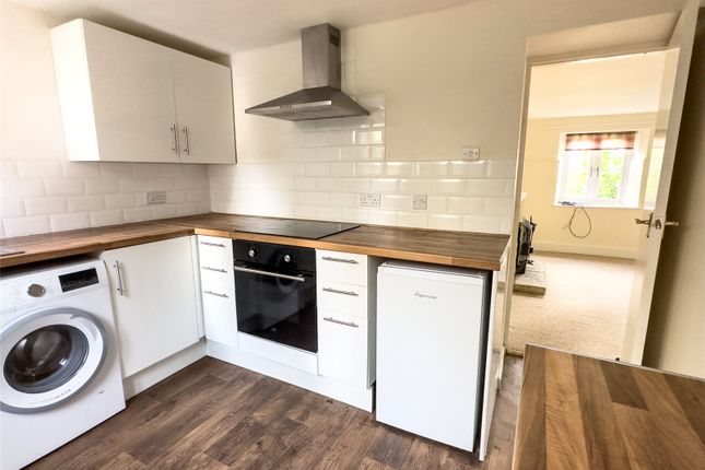 1 Masons Arms Cottages,, Brize Norton, Carterton photo 2
