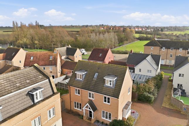 7 Maltings Close, Flitch Green, Essex photo 2