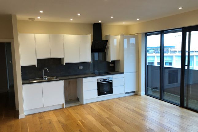 Flat for sale in Lee Circle, Leicester