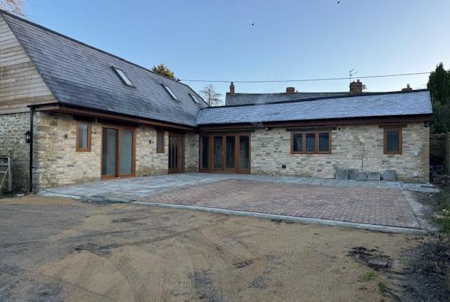 Thumbnail Barn conversion to rent in Hampton, Highworth, Swindon