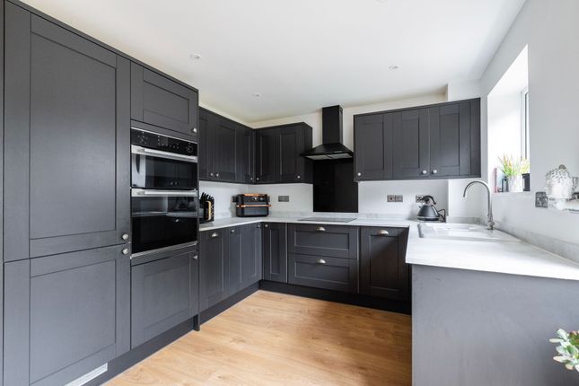 17 Haycroft, Great Yarmouth photo 2
