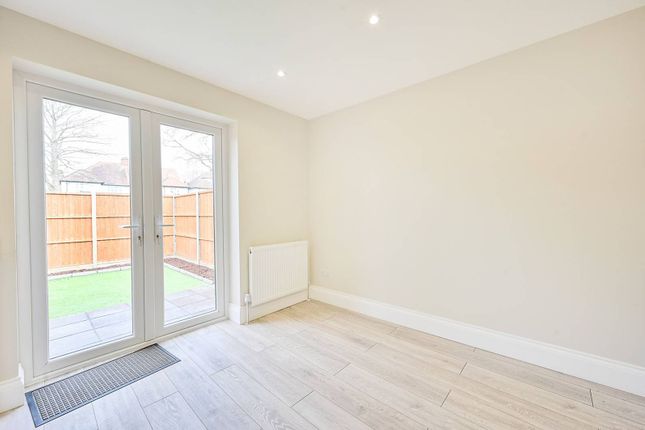 Thumbnail Flat for sale in Sutherland Avenue, West Ealing, London