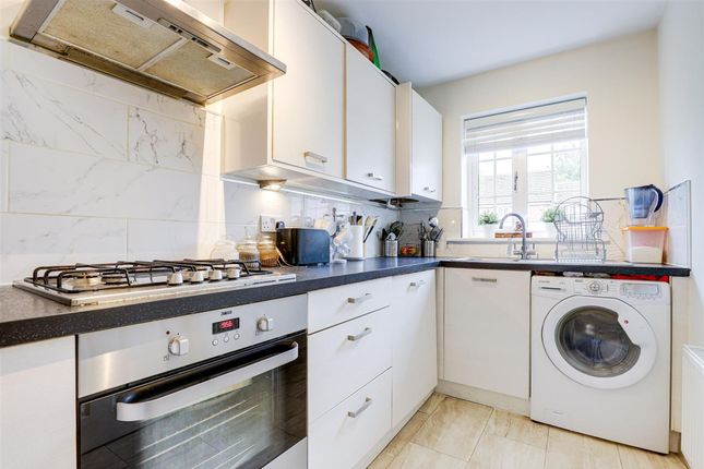 74 Bakewell Drive, Nottingham photo 3