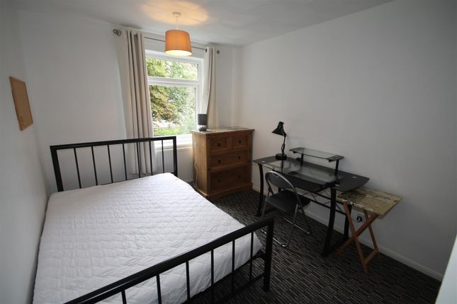 Shared accommodation to rent in Gore Mews, Canterbury