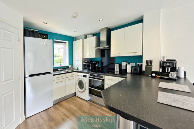 9, Birch Way, Exeter photo 2