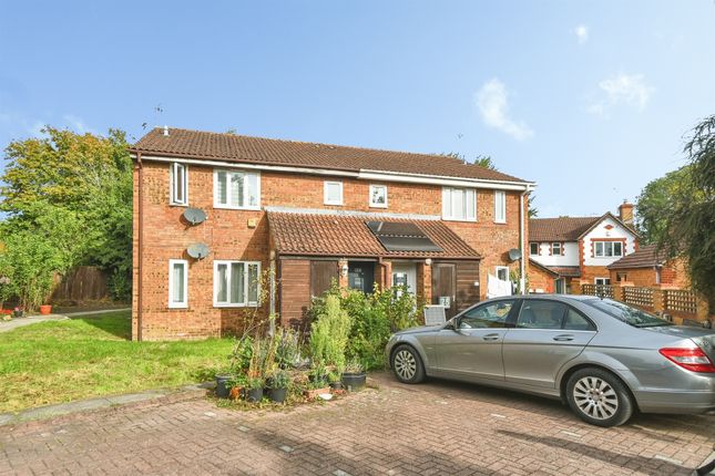 24, Carman Close, Swindon photo 4