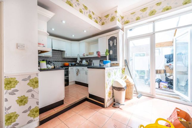 Flat for sale in Rectory Road, Manor Park, London