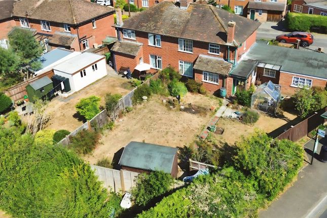 2, Harold Road, Hungerford photo 2