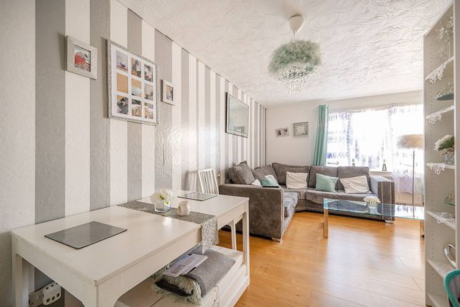 Thumbnail Flat for sale in Shaftsbury Gardens, North Acton, London