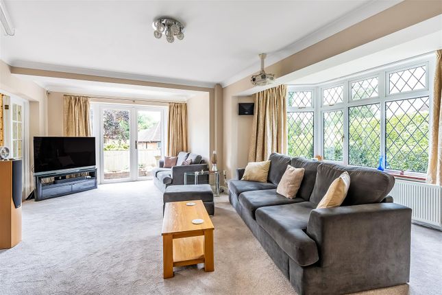 10, Sylvan Close, Oxted photo 4