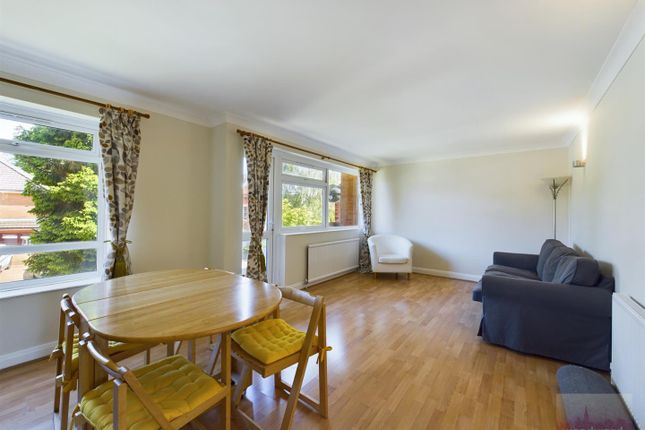 5 Penair Lodge, South Hill Avenue, Harrow on the Hill photo 4