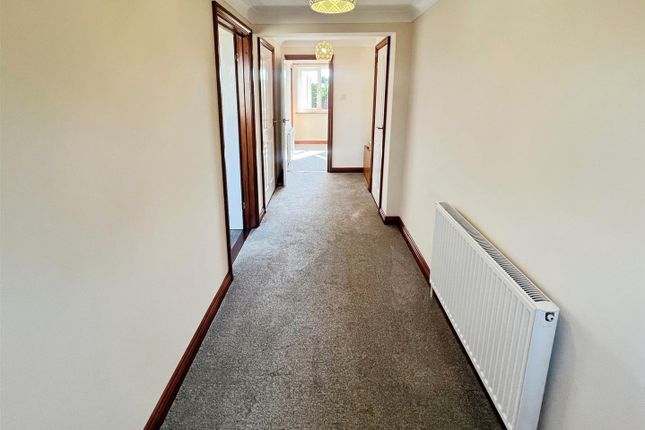 13, Breydon Way, Lowestoft photo 2