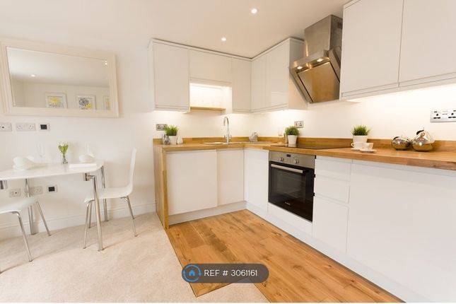 Flat, Oswald Road, Oswestry photo 2