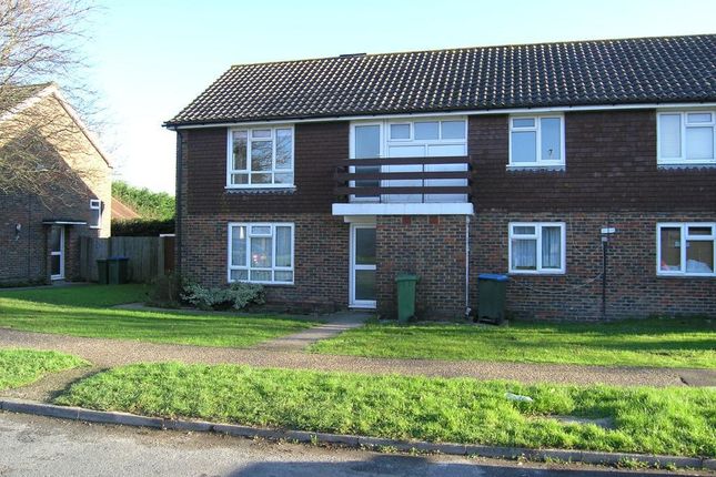 Thumbnail Flat to rent in St Cuthmans Road, Steyning, West Sussex