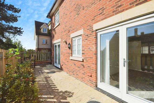 37, Dame Mary Walk, Halstead photo 4