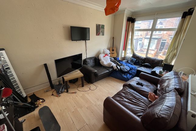 Terraced house to rent in Manor Drive, Leeds, West Yorkshire