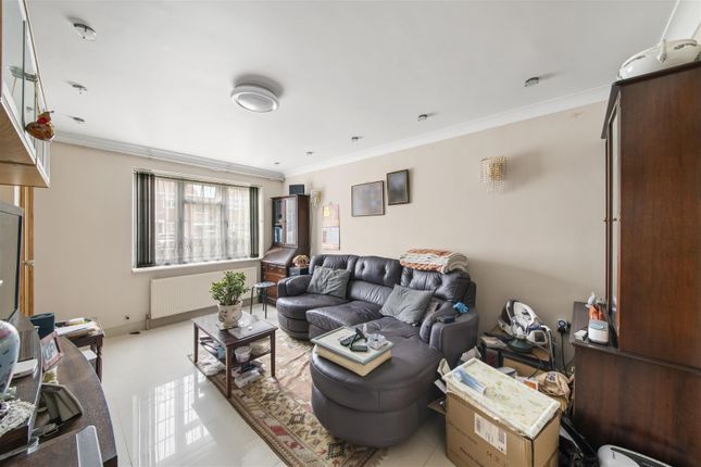 8, Paddington Close, Hayes photo 5