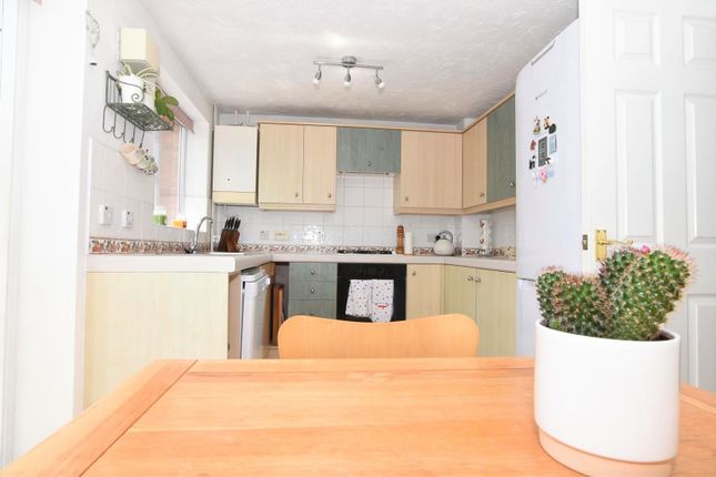 57, Showell Green, Droitwich photo 2