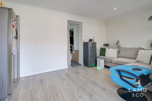 49, Camellia Crescent, Clacton-On-Sea photo 4