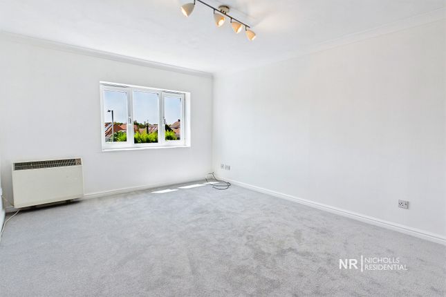 15, Rembrandt Court, Ewell photo 4
