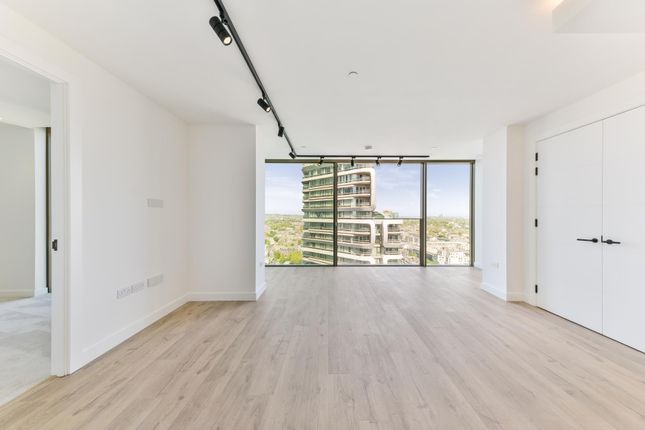 Thumbnail Flat to rent in Valencia Tower, 250 City Road