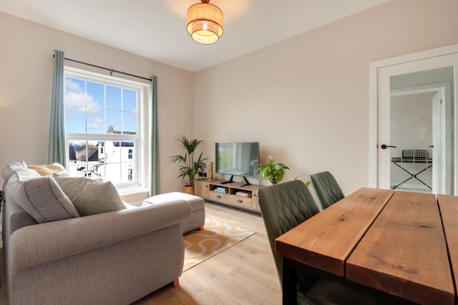 Flat 5, Howard Court, 29 Salterton Road, Exmouth photo 3