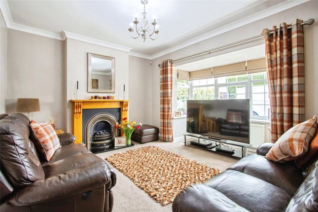 296, Doncaster Road, West Yorkshire photo 3