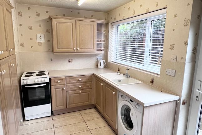 10, Collaton Road, Wigston photo 3