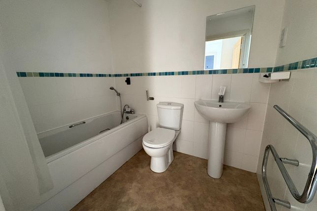 5, St. Catherines Court, Swansea photo 5