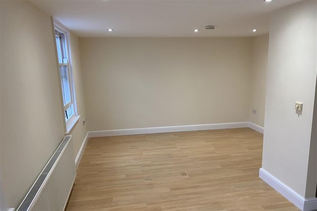 Flat 6, Ascot, 26-30 Tontine Street, Folkestone photo 3