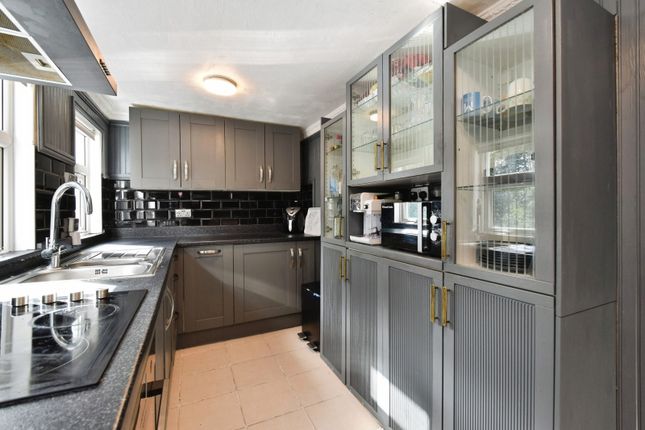 2, Bryn Bach Road, Ammanford photo 4