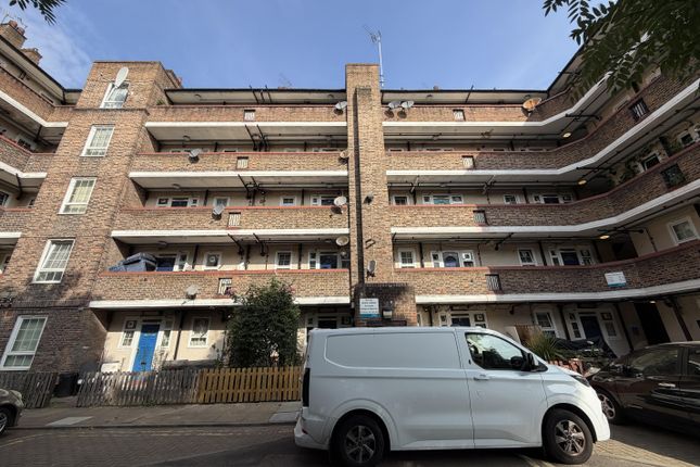 2-bed flat on Flat 65, Eastwell House, London, £230,000