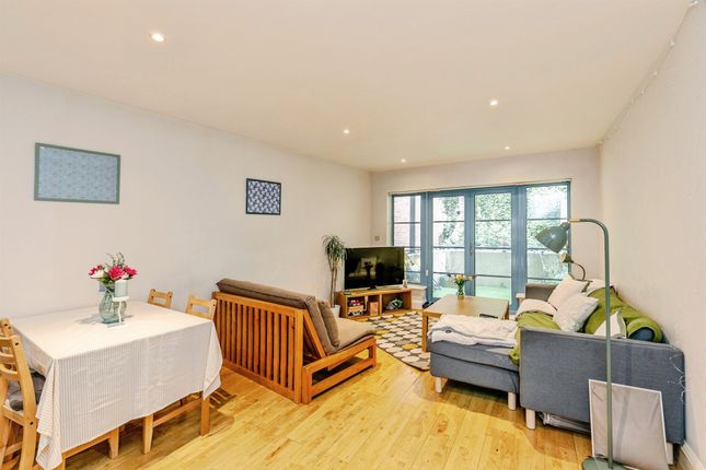 Flat 2, Harbour House, 150, Hotwell Road, Bristol photo 2