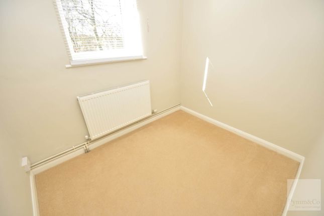 110, Earlham Court, Norwich photo 5